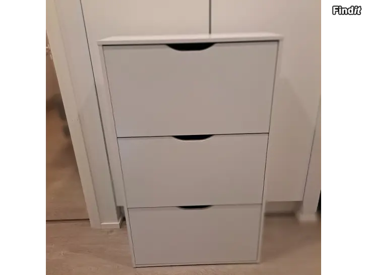 Myydään Kenkäkaappi
