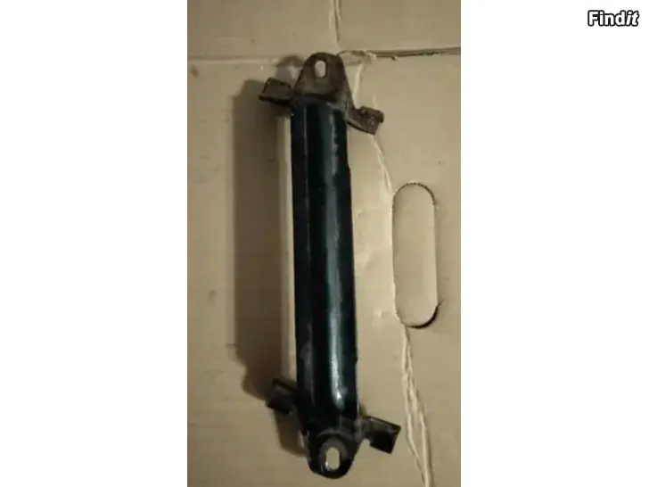 Säljes 12v lataus akkun kiinnike