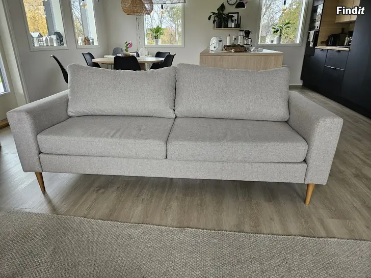 Säljes Soffa till salu