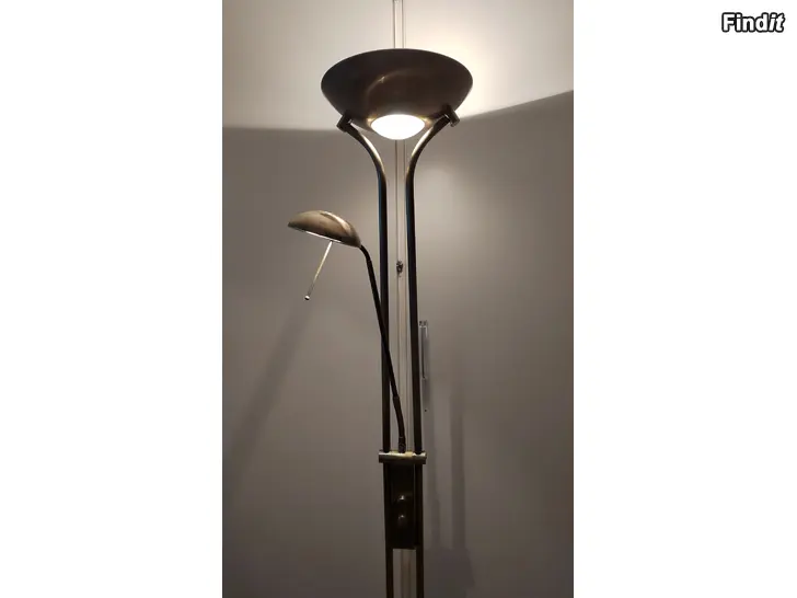 Säljes Golvlampa
