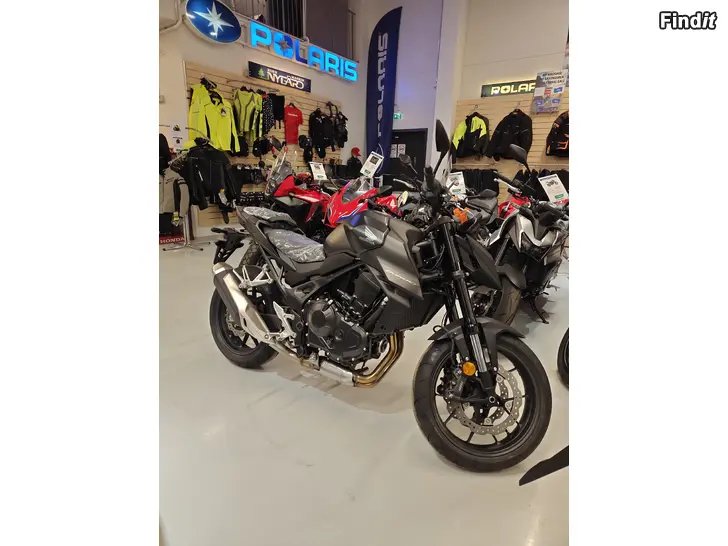 Säljes Honda CB750 Hornet 2025 Silver och Svart finns på lager. Fråga offert