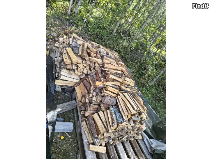 Säljes Torr ved 1,7 kastkubik