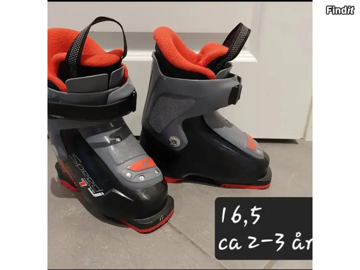 Säljes Slalomskor 16,5/215 2-4 år