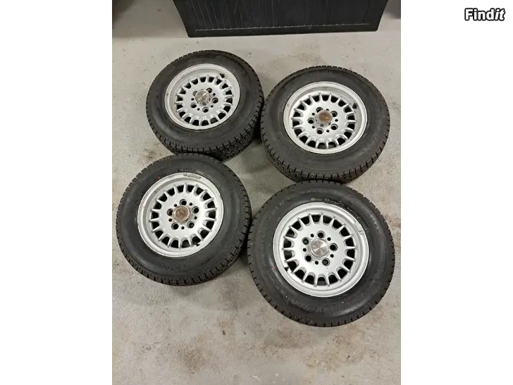 Säljes Bmw 80-tals fälgar