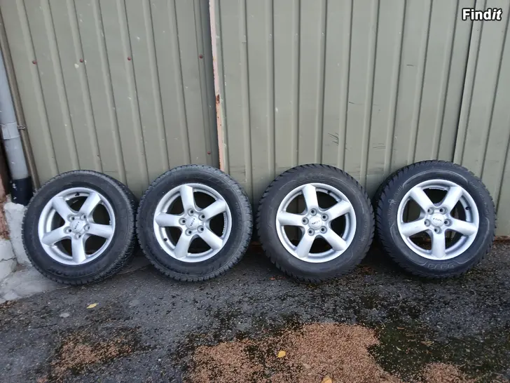 Myydään Hyvät ja siistit 195/65R15 talvirengassarja 5x114,3 aluvanteilla