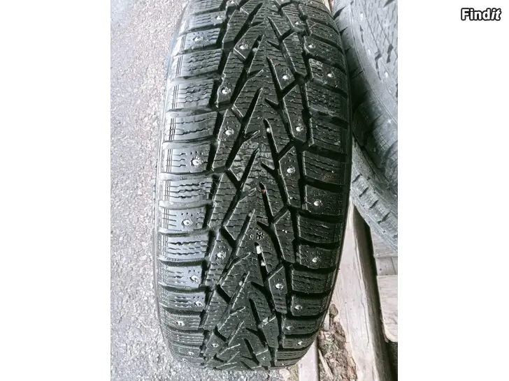 Myydään Nokian nastarengas 195/65R15 95T