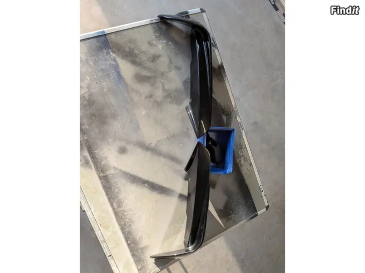 Säljes BMW F30 front bumper canards