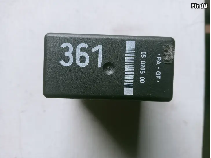 Myydään Audi A6 2003 sähköpeilien ohjausrele 361 4A0907440