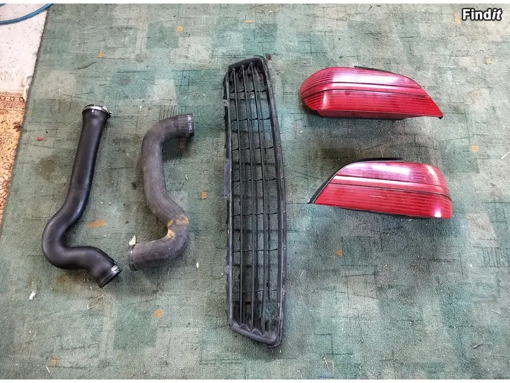 Myydään Takavalot puskurin ritilä ahtoputki ahtoputki