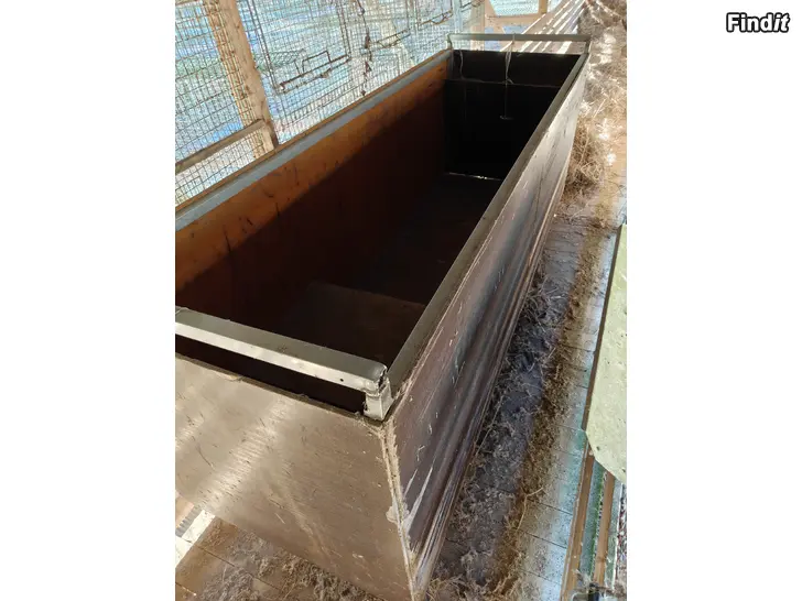 Säljes Farm halmnkärra