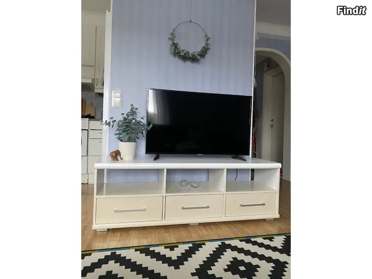 Säljes TV-bord