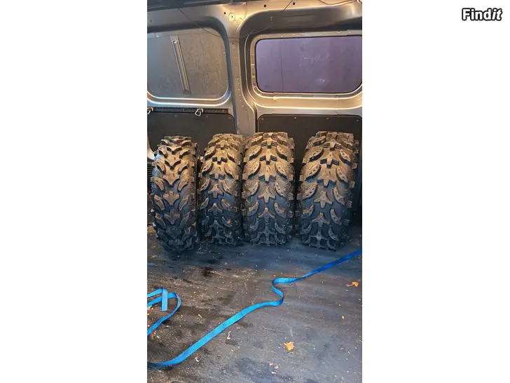 Säljes mönkijän renkaat juorney. 27 tuumaa vanne 14