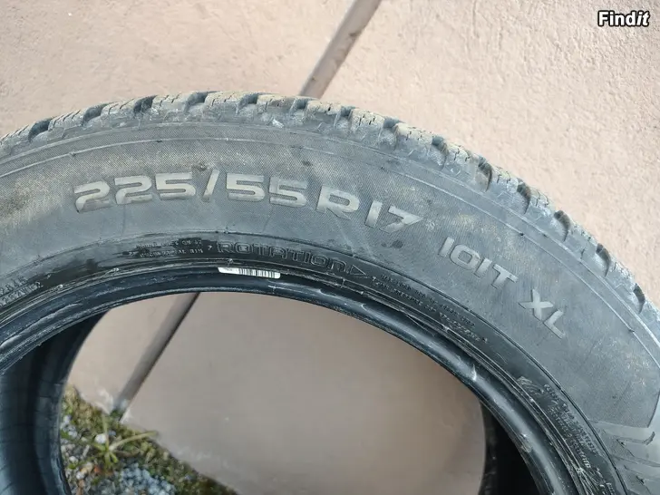 Myydään 225/55 r17