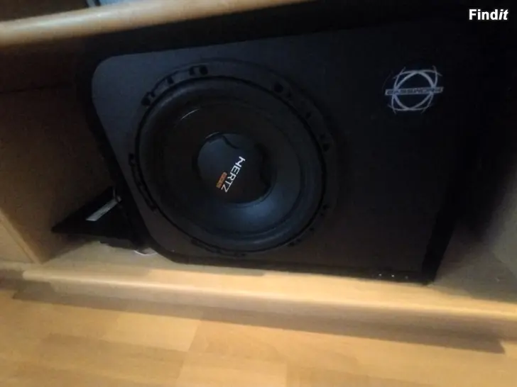 Myydään Subwoofer kaiuitin