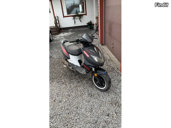 Säljes Keeway f-act