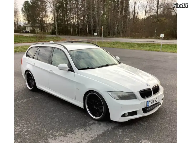 Myydään Bmw 320d LCI M-Sport