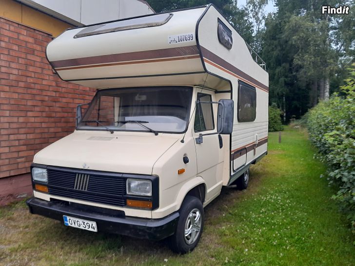 Myydään Ducato 2.5
