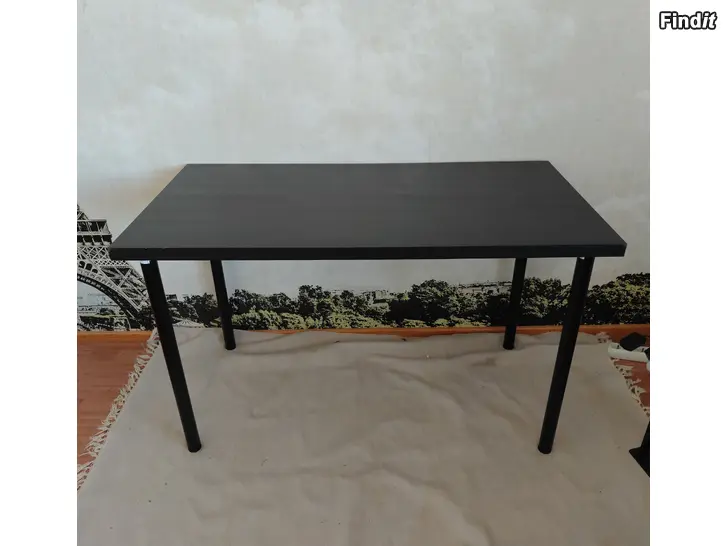 Myydään Skrivbord säljes