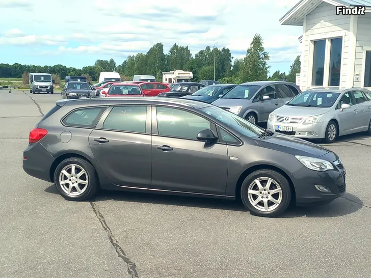 Myydään Opel Astra 1.4T Bensa 120hv Enjoy Farm