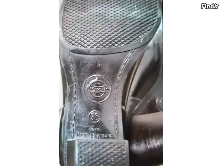 Myydään Nokian Lena kumisaappaat