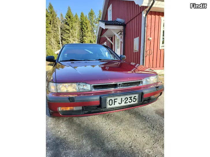 Myydään Honda Accord 2,0 1990