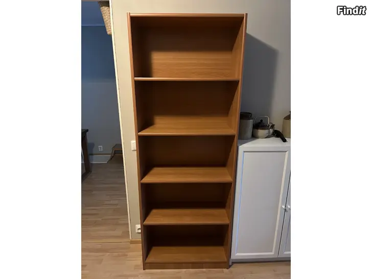 Myydään Säljes bokhylla
