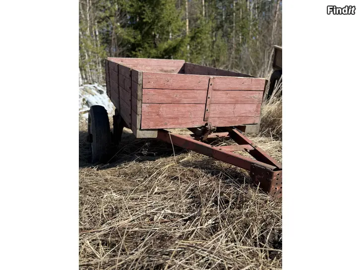 Säljes Litet traktor kippvagn