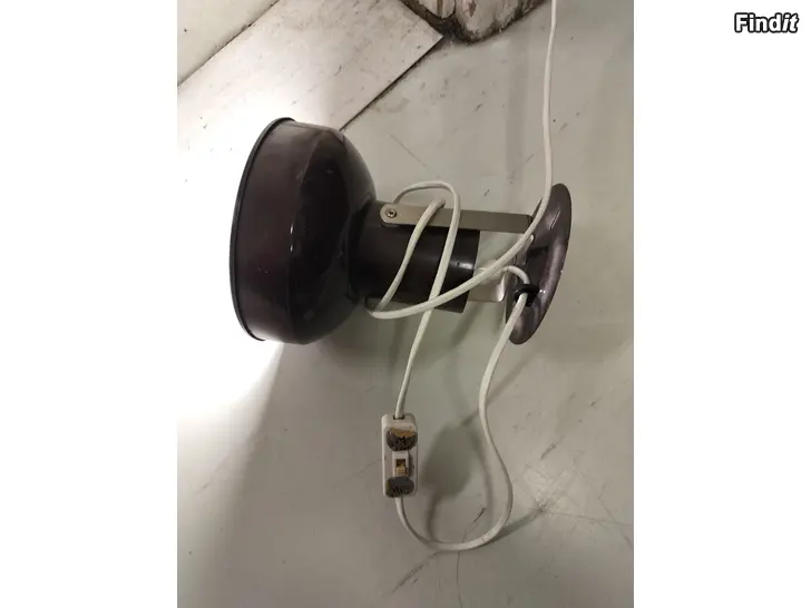 Myydään 70 luku lamppu