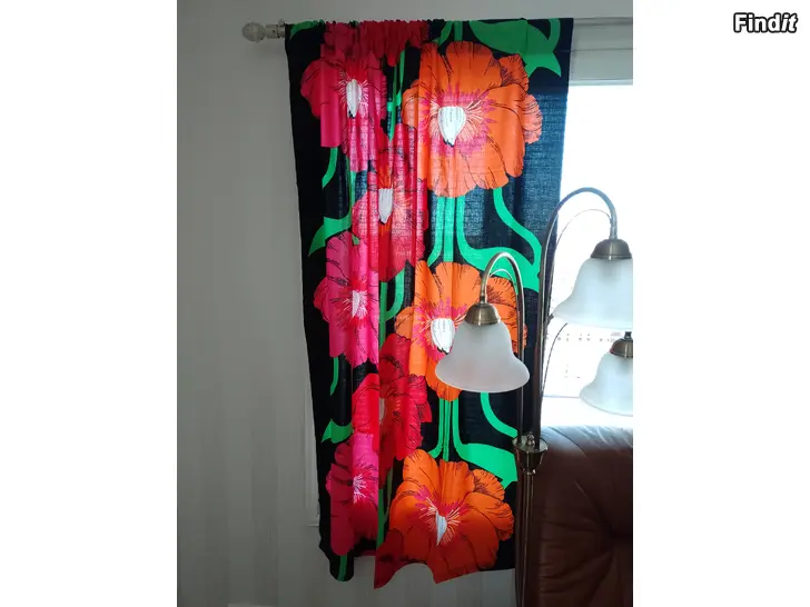 Säljes Riktiga 70 tals gardiner säljes