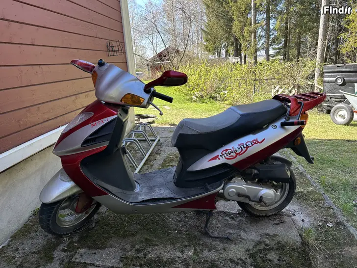 Säljes Yiyang MTX-1 mopo