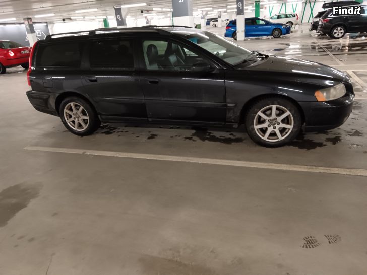 Säljes Volvo V70 2.4D 2005