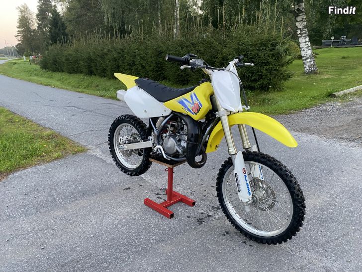 Säljes Suzuki RM85 L