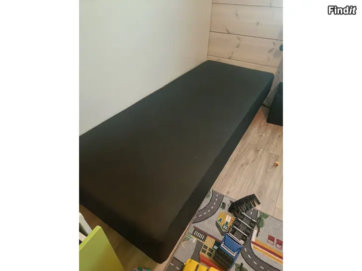 Säljes Säng