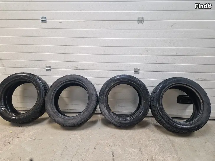 Säljes 4st nokia 205/60R16 vinterdäck