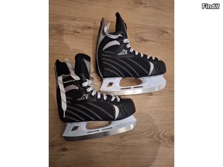 Säljes Skridskor, storlek 35