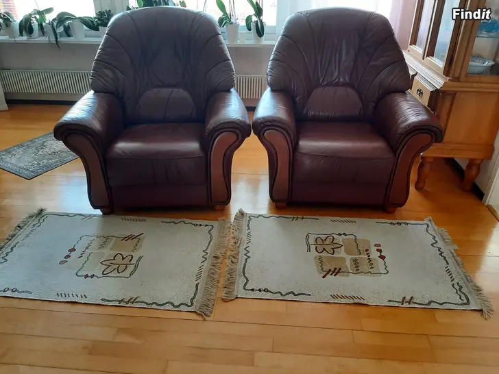 Säljes Lädersoffa 3 sits + 2 läderstolar