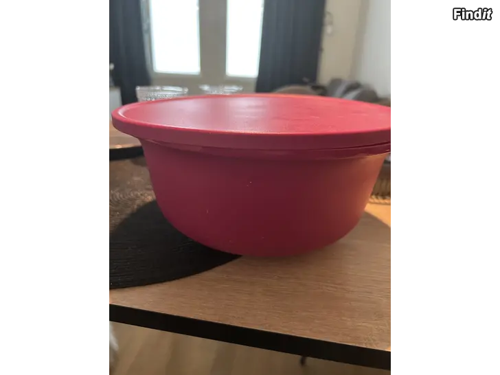 Säljes Tupperware bunk