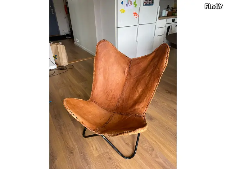 Säljes Fladdermusfotölj