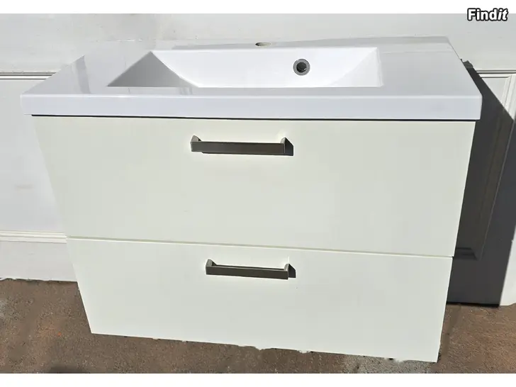 Säljes Badrums skåp med handfat