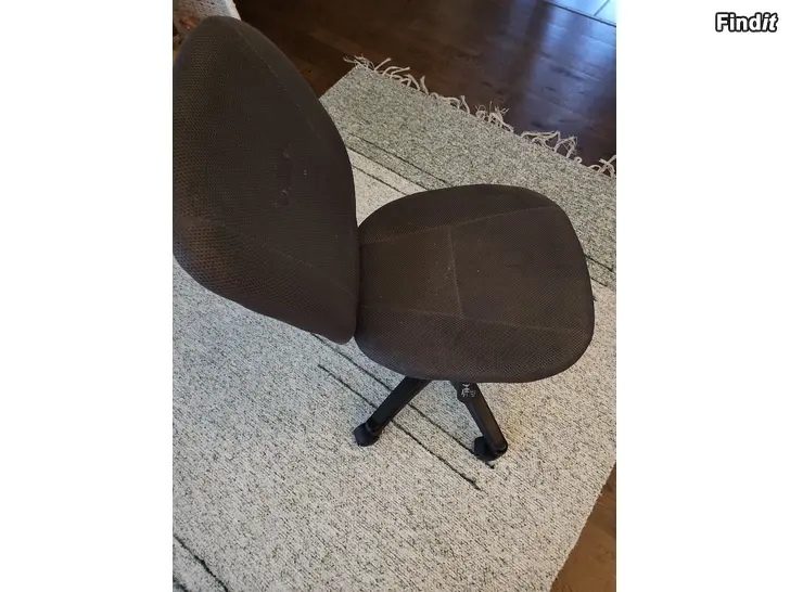 Myydään Tuoli