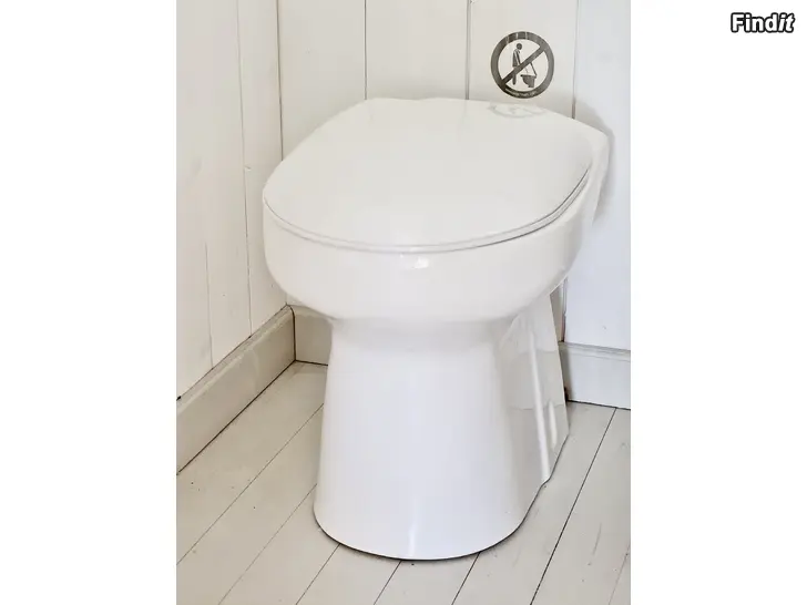 Myydään Posliininen wc-istuin biokäymälään + iso säiliö kaupan päälle