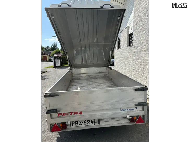 Säljes Pe-Tra AMW 750 släpvagn aluminium/ bogi/ kur