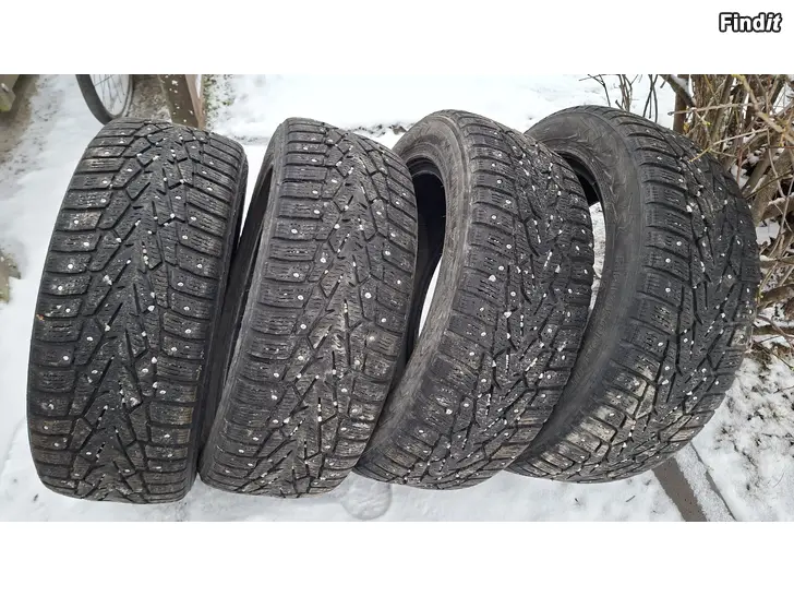 Myydään Nokian Talvirenkaat 205 55 16