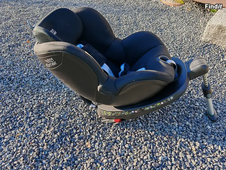 Säljes Britax Römer Dualfix2 R 360 barnstol