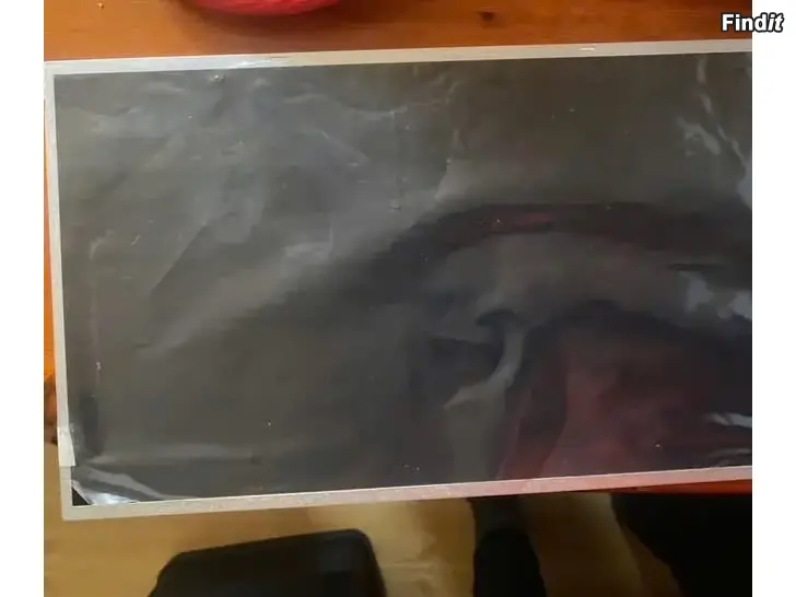 Myydään Laptopskärm 17.3