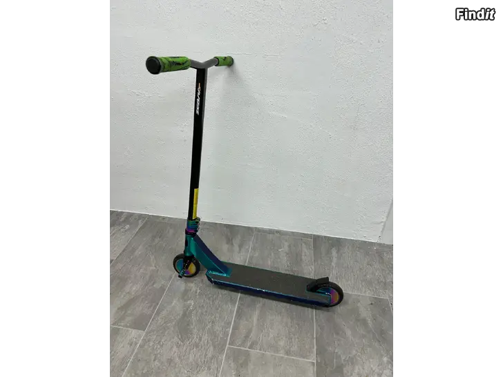 Myydään ZEBRA stunttipotkulauta skuutti