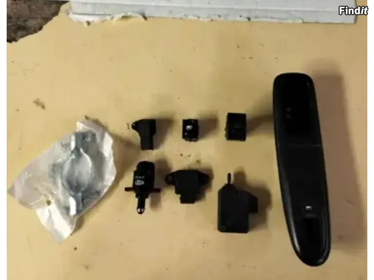 Myydään Takaumpio takalasinlämmityskytkin keskuslukitus moottori