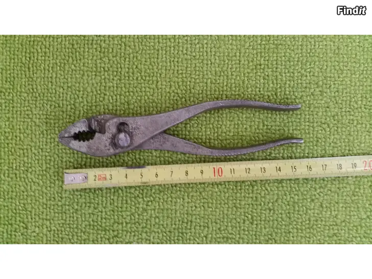 Myydään Nissan Motor pihdit pituus 15.5cm -hinta 10e
