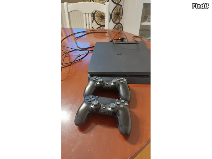 Myydään Sony PlayStation 4