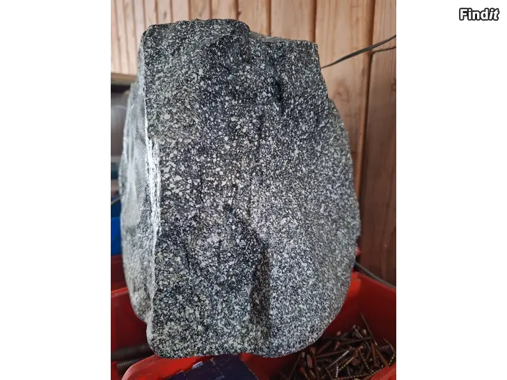 Myydään Kiven näköiset kajarit